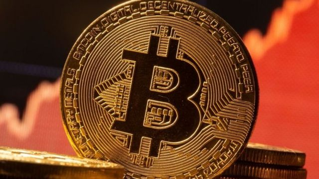 The price of bitcoin is ready to turn, but in which direction? | INFbusiness
