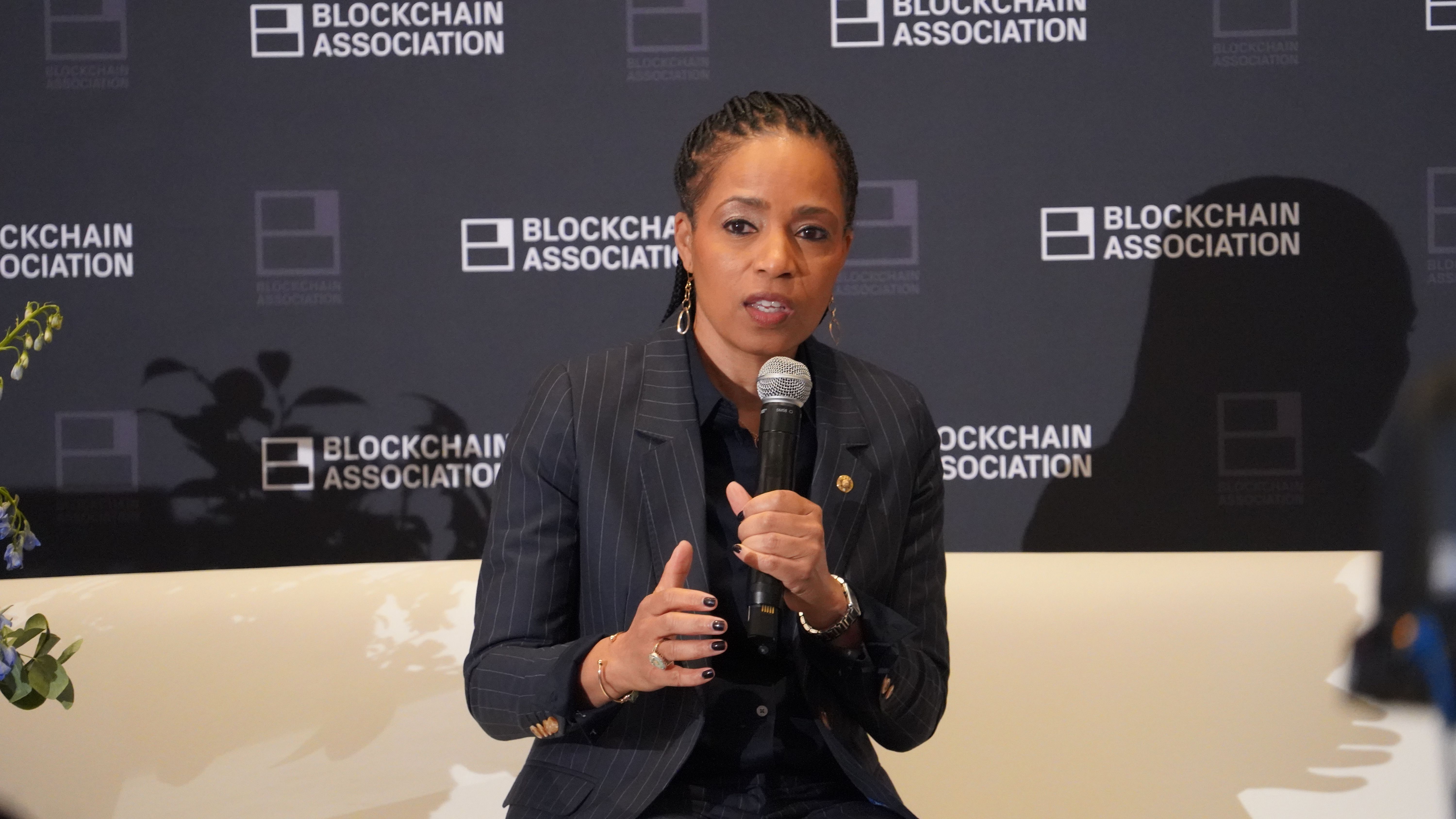 Clarity Act Bans Stablecoin Yields, Latest Draft Confirms 2 Clarity Act Bans Stablecoin Yields, Latest Draft Confirms 2