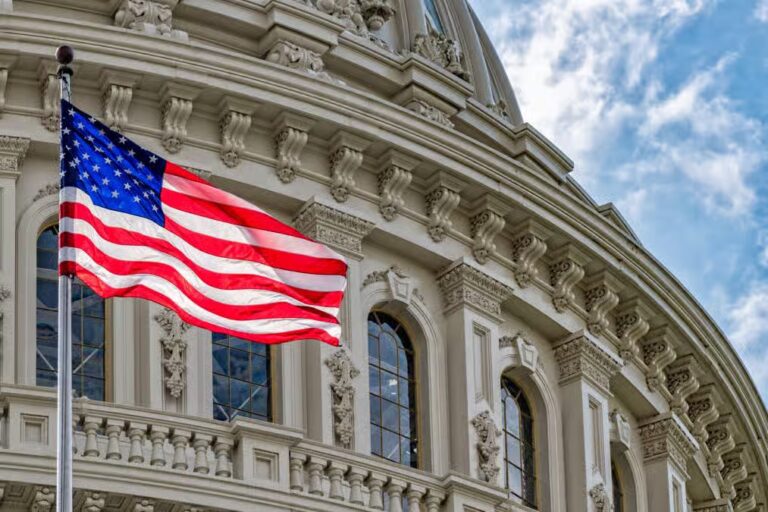 Tillis Adds Ethics Clause to Crypto Bill, TD Cowen Notes 1