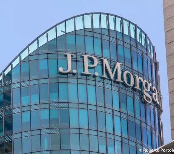 Dimon vs. Armstrong: JPMorgan CEO Slams Crypto Bill