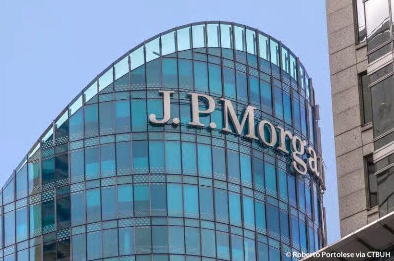 Dimon vs. Armstrong: JPMorgan CEO Slams Crypto Bill 18 Dimon vs. Armstrong: JPMorgan CEO Slams Crypto Bill 18