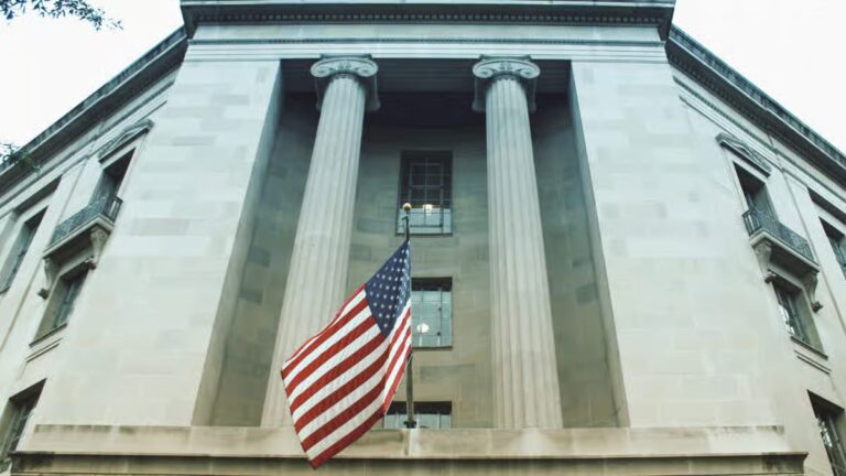 Crypto Giants Aid DOJ in $3.8M Scam Bust 17 Crypto Giants Aid DOJ in $3.8M Scam Bust 17
